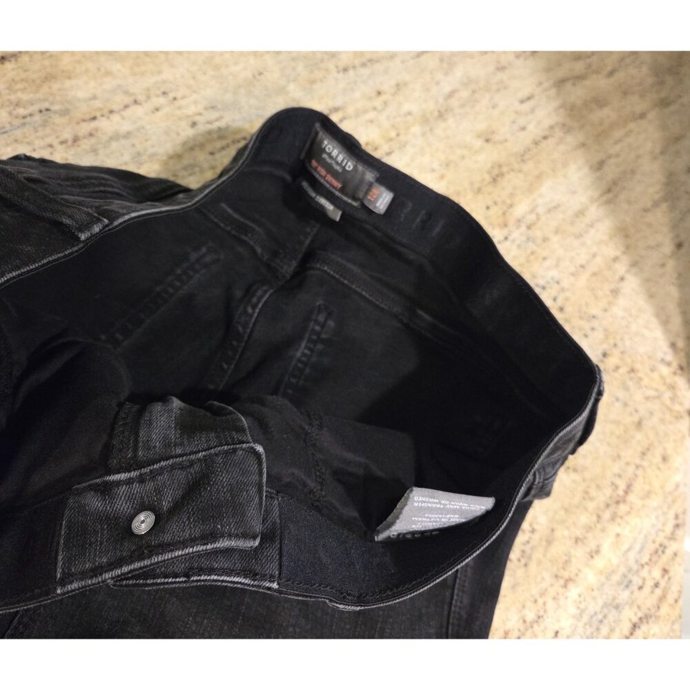 Torrid Women's Premium Stretch Sky High Skinny Black Jeans Size 12 - Picture 10 of 16